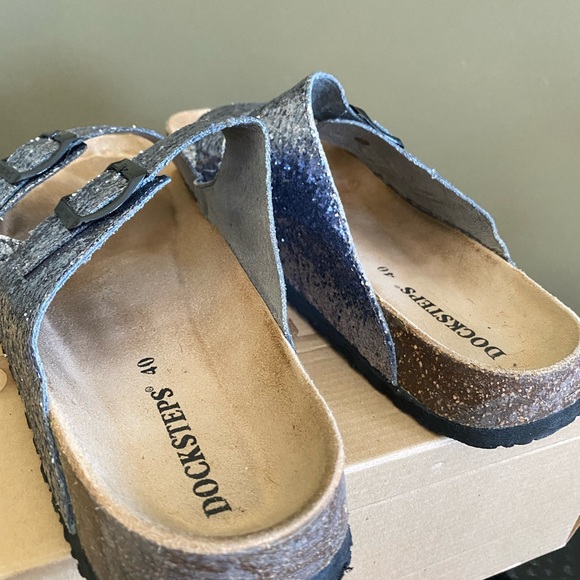 DOCKSTEPS | GUNMETAL GLITTER SANDAL | SIZE 9 - Picture 5 of 6